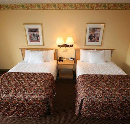 Knights Inn Six Flags Lodge West Cameră foto